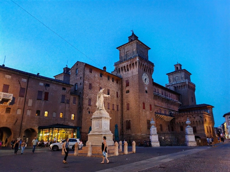 Slika, ki vsebuje besede na prostem, nebo, stavba, srednjeveška arhitekturaVsebina, ustvarjena z UI, morda ni pravilna.